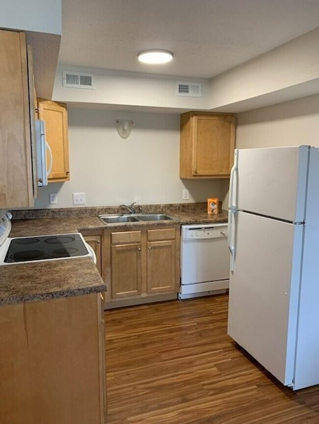 Foto del interior - 1003 W. Stoughton