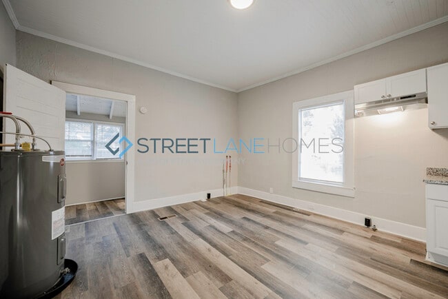 Building Photo - NOW OFFERING HALF OFF THE FIRST FULL MONTH...