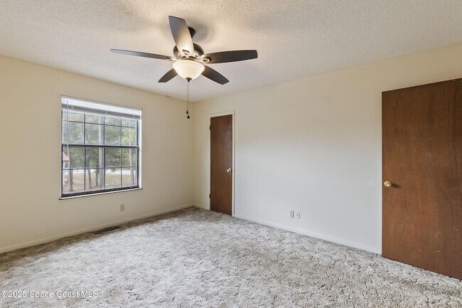 Building Photo - 4440 Dorothy Dr