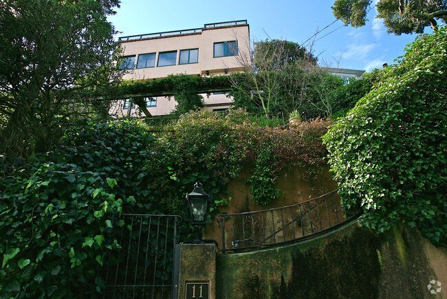 Foto del edificio - 11 Central Ave
