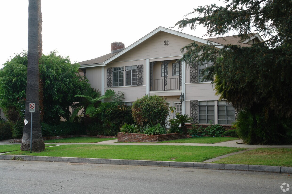 Building Photo - 1403 N Central Ave