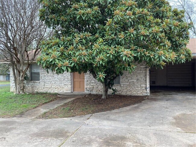 Foto del edificio - 8511 Dryfield Dr