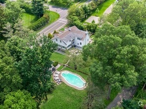 Building Photo - 46 Griffen Ave