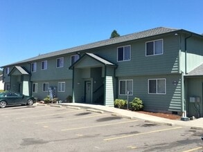 Building Photo - 5357 NE Stephens St