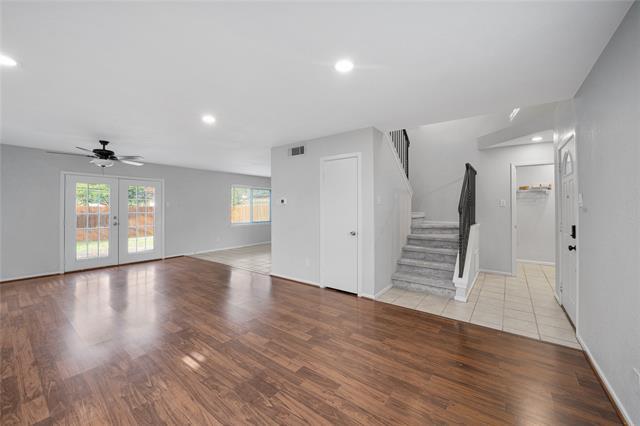 Building Photo - 9227 Pinewood Dr