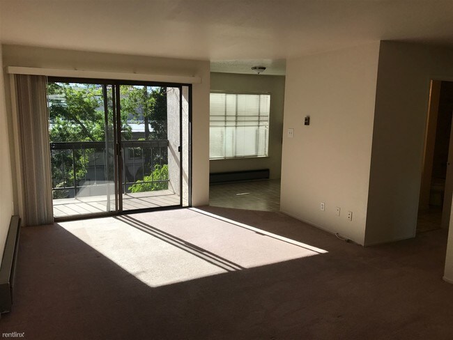 Building Photo - 508 El Camino Real
