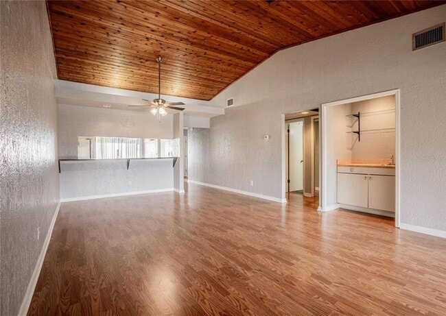 Building Photo - 8 Huntley Ct