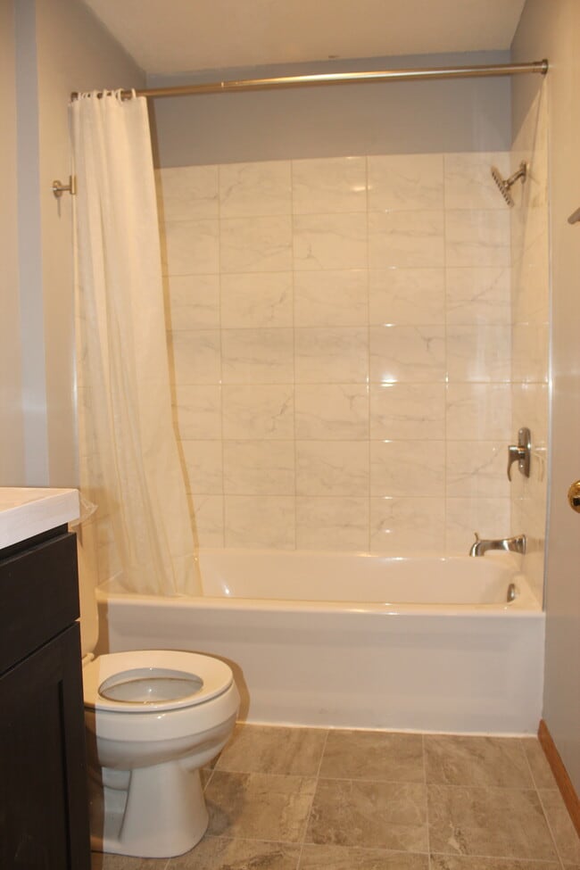 Foto del edificio - 6616 88th Avenue North