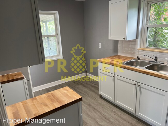 Foto del edificio - 3 br, 1 bath House - 440 Harriet St