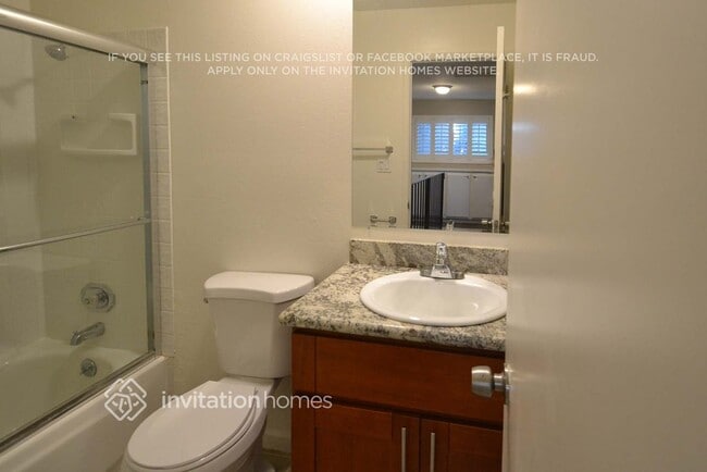 Building Photo - 1204 Waxwing Ln