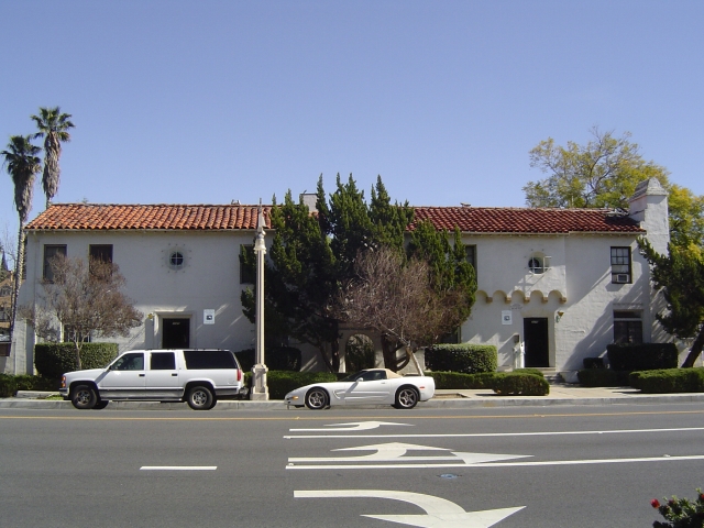 Building Photo - Raincross Apartments