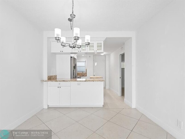 Building Photo - 710 N Ocean Blvd