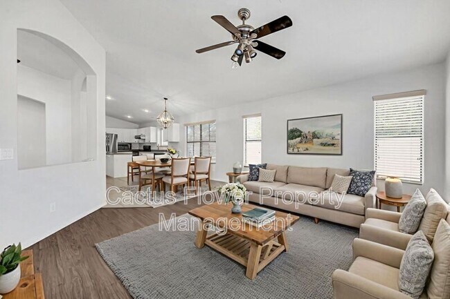 Foto del edificio - 2392 E Morelos St