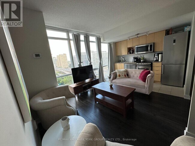 Building Photo - 11-1711 Brunel Ct