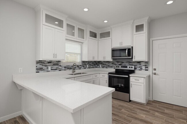Foto del edificio - 705 Olivares St., Apartment 1