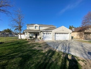 Building Photo - 3002 Sage Ct