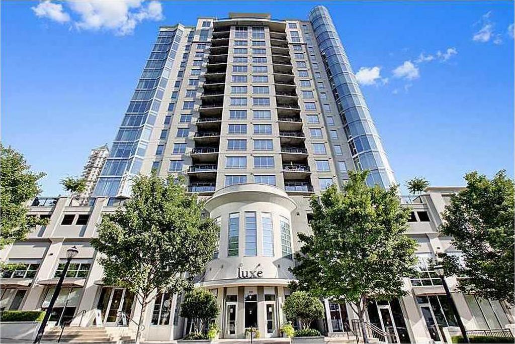 Luxe - 222 12th St NE
