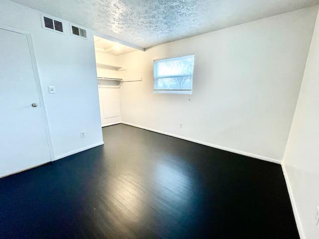 Building Photo - 2030 Jane Ave Apt. C
