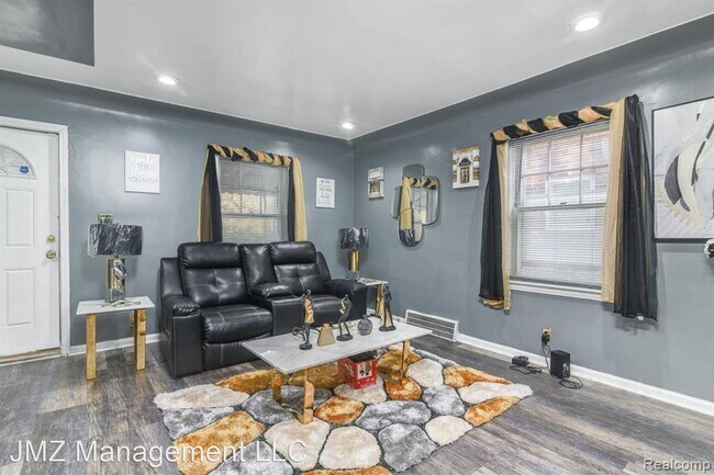 Foto del edificio - 3 br, 1 bath House - 14940 E State Fair St