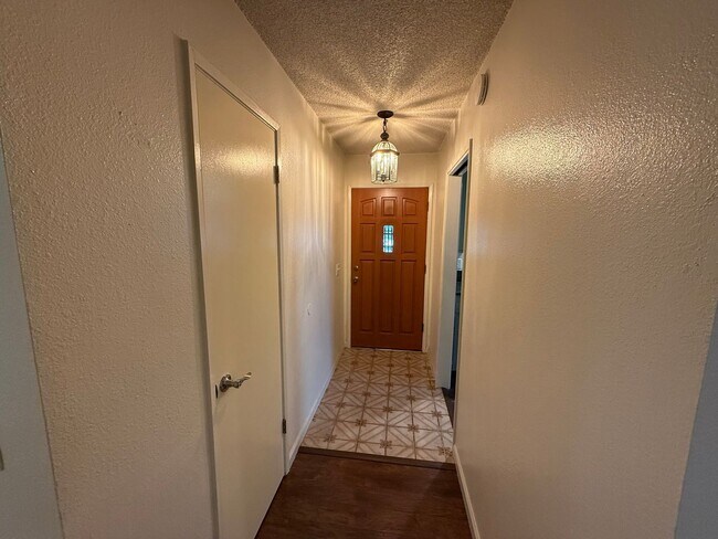 Foto del edificio - 3-bedroom single story in the heart of Tur...