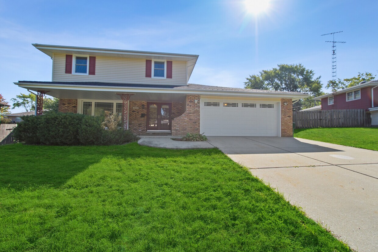 Primary Photo - 1414 Devonshire Dr