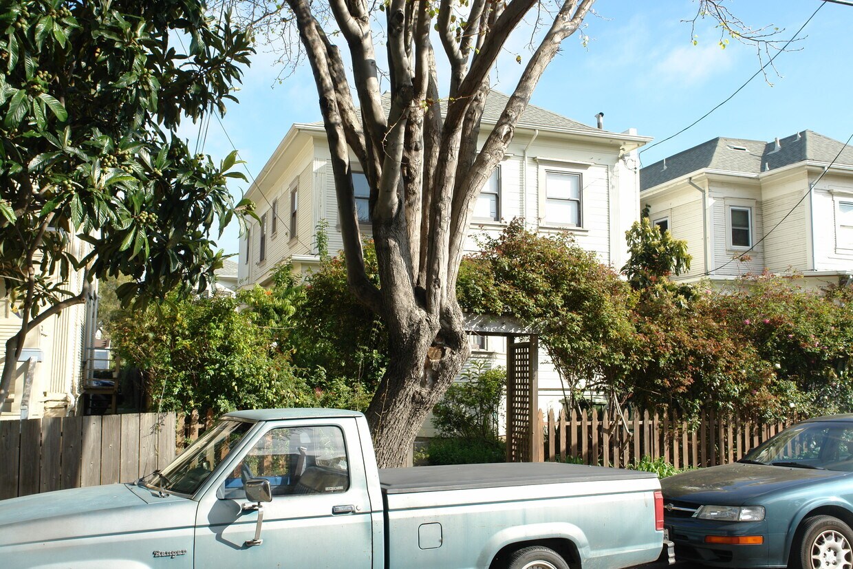 Building Photo - 1827-1829 Berkeley Way