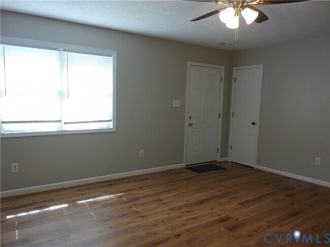 Building Photo - 212 N Kalmia Ave