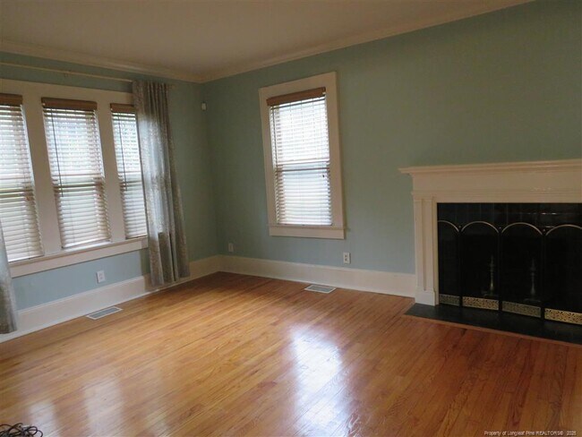 Building Photo - 202 Peach Tree St