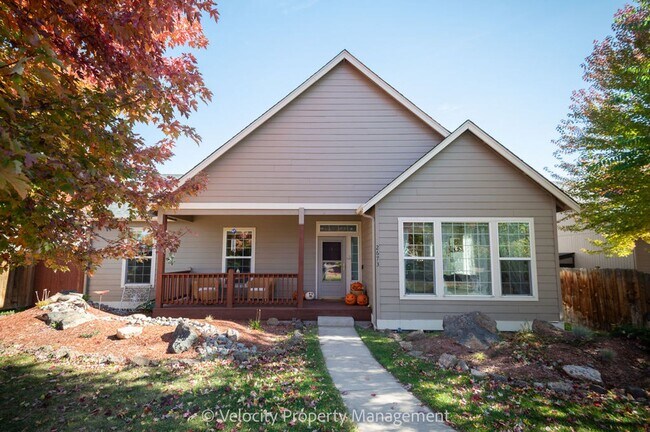 Building Photo - Single Level SW Redmond Home!