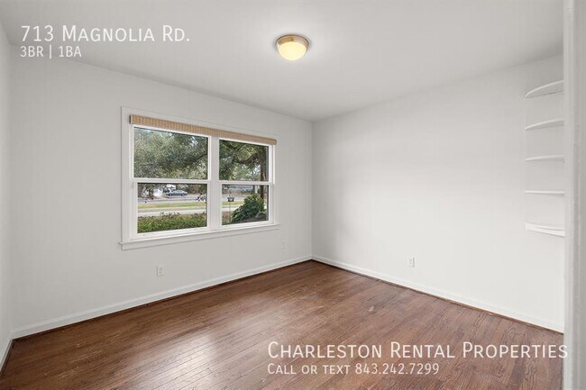 Foto del edificio - 713 Magnolia Rd