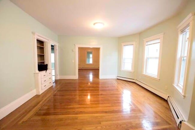 Building Photo - 36 Bowen Ave