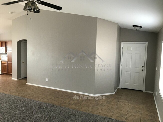 Foto del edificio - 14027 N 178th Ave