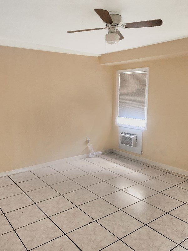 Building Photo - 3000 Areca Ave