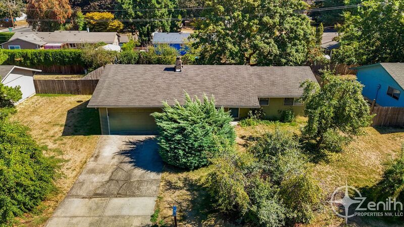 Primary Photo - 805 NE 122nd Ave