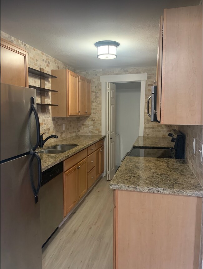 Building Photo - 222 Broadway