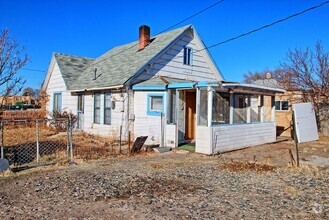 Building Photo - 128 N Coulson St