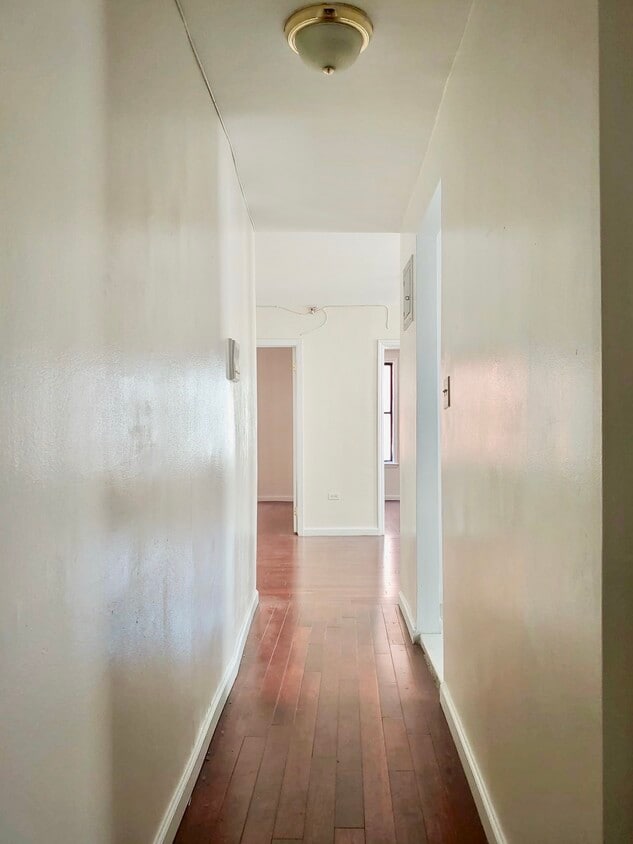 Building Photo - 2304 Amsterdam Ave