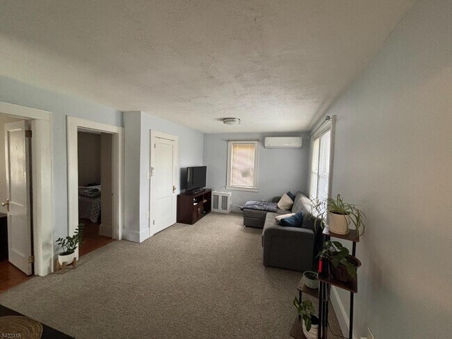 Foto del edificio - 61 Circle Dr