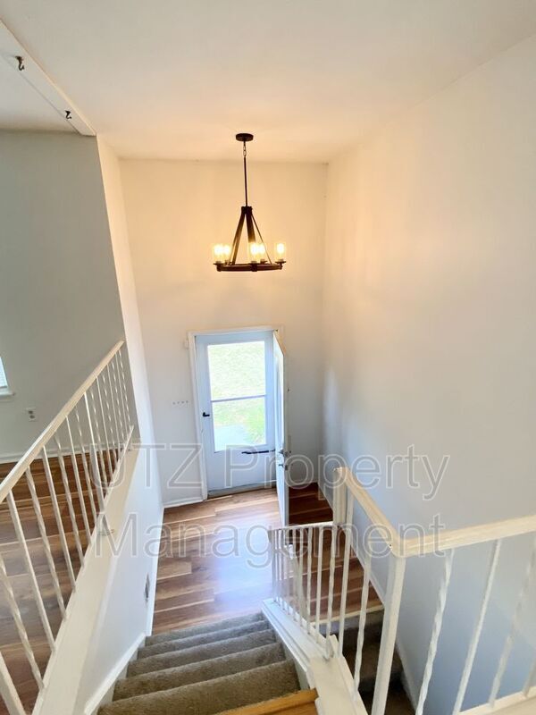 Building Photo - 8511 Inspiration Ave