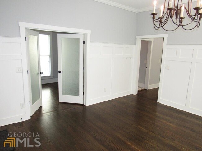 Building Photo - 114 Hickory St