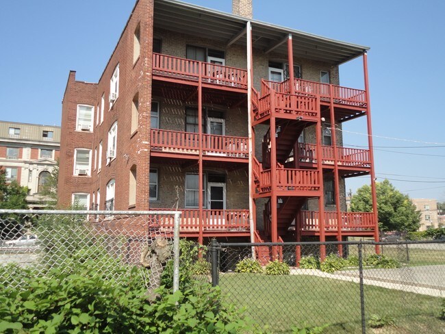 Building Photo - 4723-4725 S Vincennes Ave