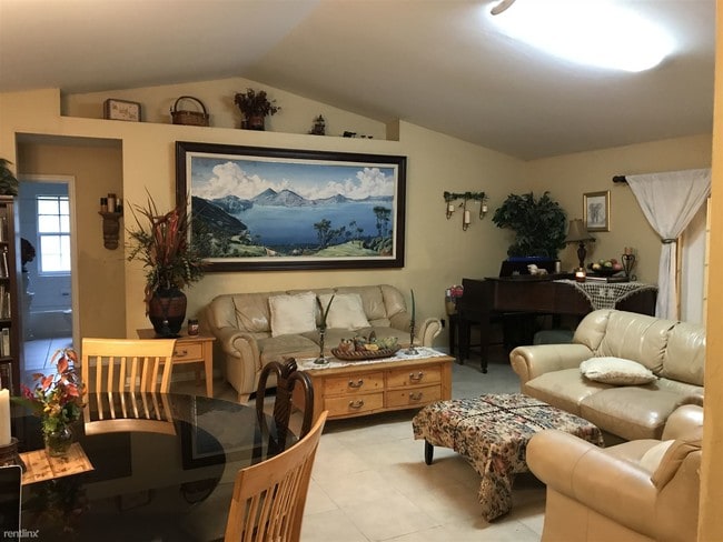 Foto del edificio - 4 br, 3 bath House - 3300 Pioneer 11th Street