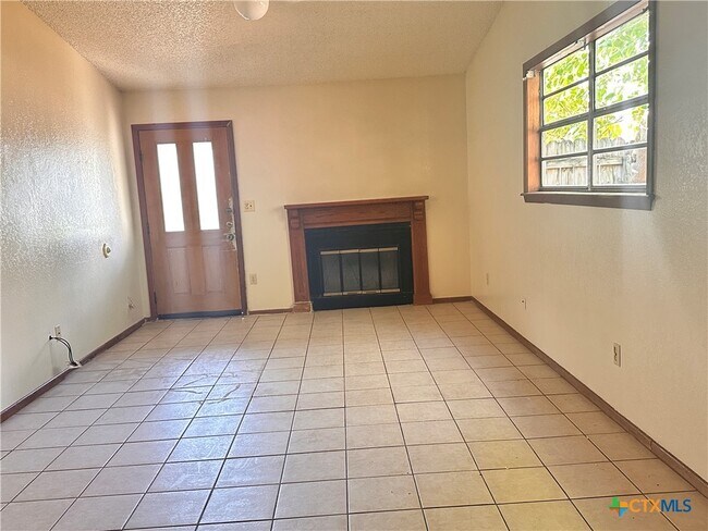 Foto del edificio - 614 Mill St