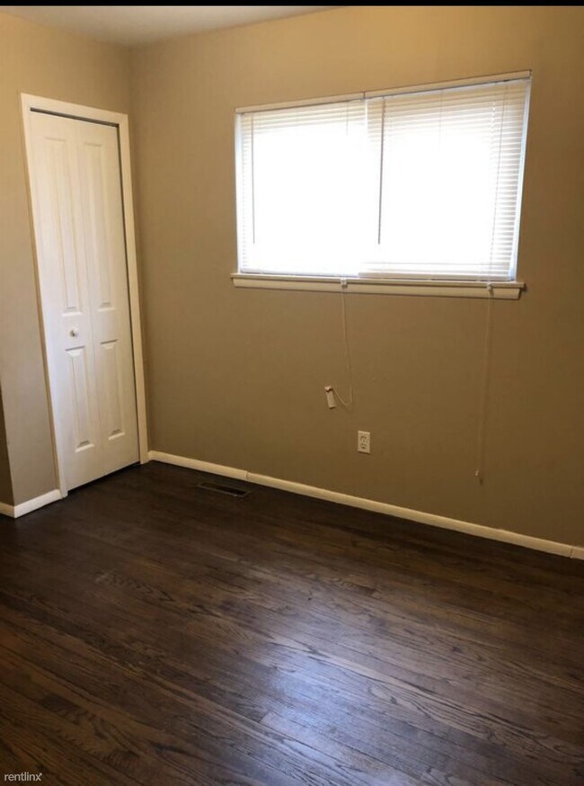Foto del edificio - 3 br, 2.5 bath House - 15262 E 13 Mile Rd