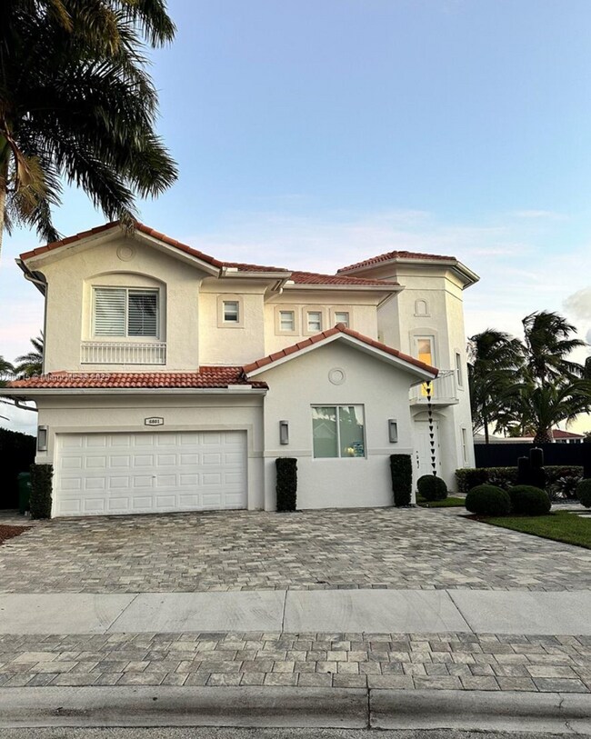 Building Photo - 6801 NW 113th Ct
