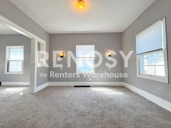 Building Photo - 3206 3rd St