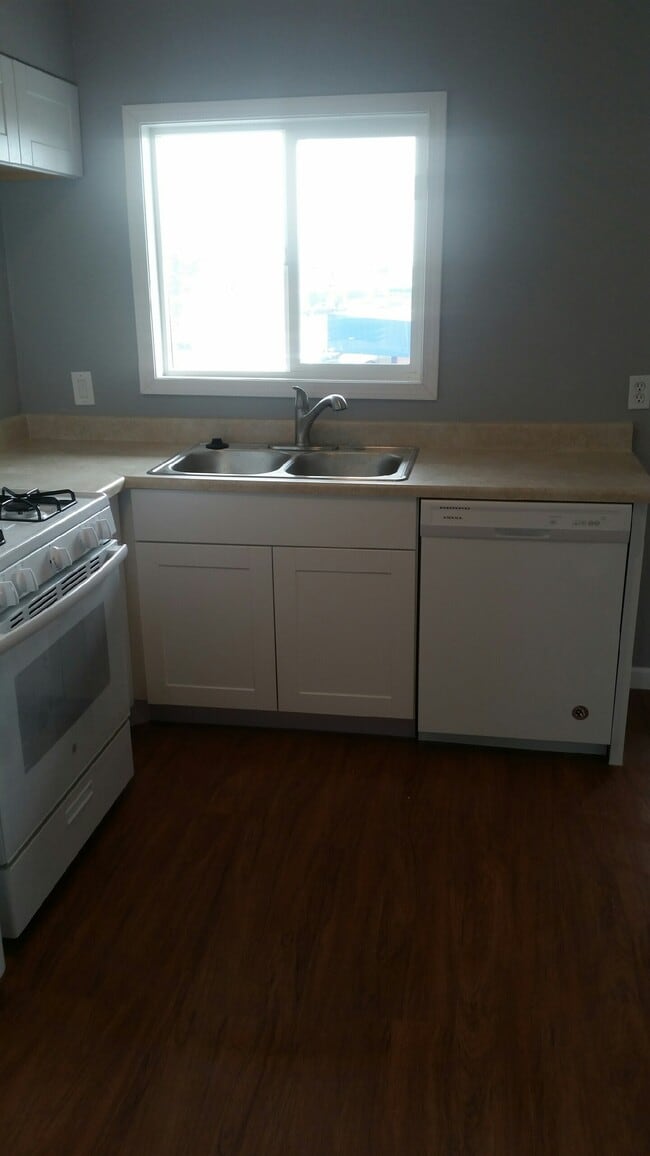 Building Photo - Belli Apartments