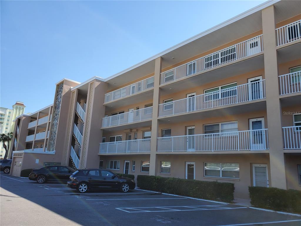 Foto principal - 300 64th Ave