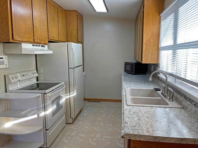 Foto del edificio - Charming 5 bedroom/2 bath close to UCCS