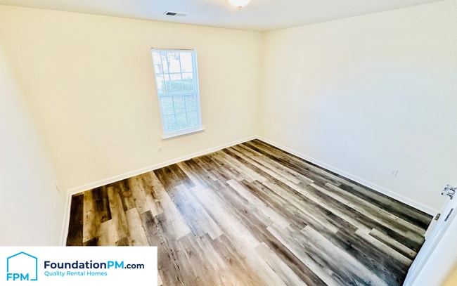 Foto del edificio - 3721 Hawkins Mill Rd